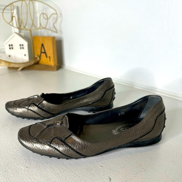 Tod's Shoes - Tod’s Metallic Leather Classic Flats with Zip Detail – Size 37.5 (7.5/8)